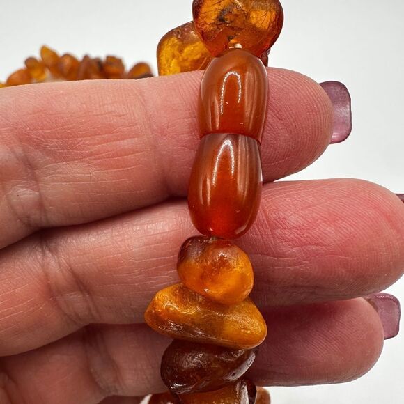 Unbelievable 25" long ALL AMBER graduated chip necklace! - Picture 8 of 12